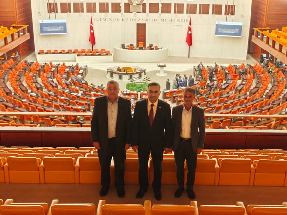 AK Partili Hasan Arslan, Tatar ve Yıprak Muhtarlarını Meclis'te Ağırladı