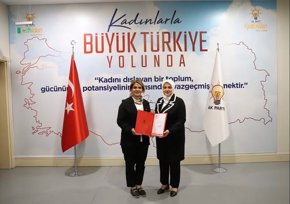 Hülya Kalaycı, AK Parti Afyonkarahisar Kadın Kolları Başkanı Oldu