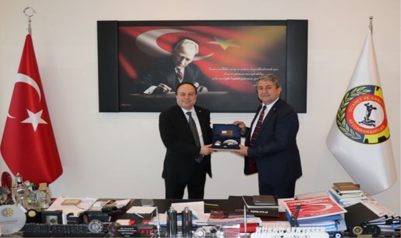 Ak Parti Milletvekili Aday Adayı Dilek, Serteseri Ziyaret Etti
                        	...