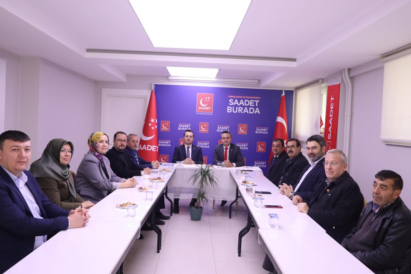 CHP Afyonkarahisar İl Başkanı, Saadet Partisi'ne taziye ziyareti düzenledi.