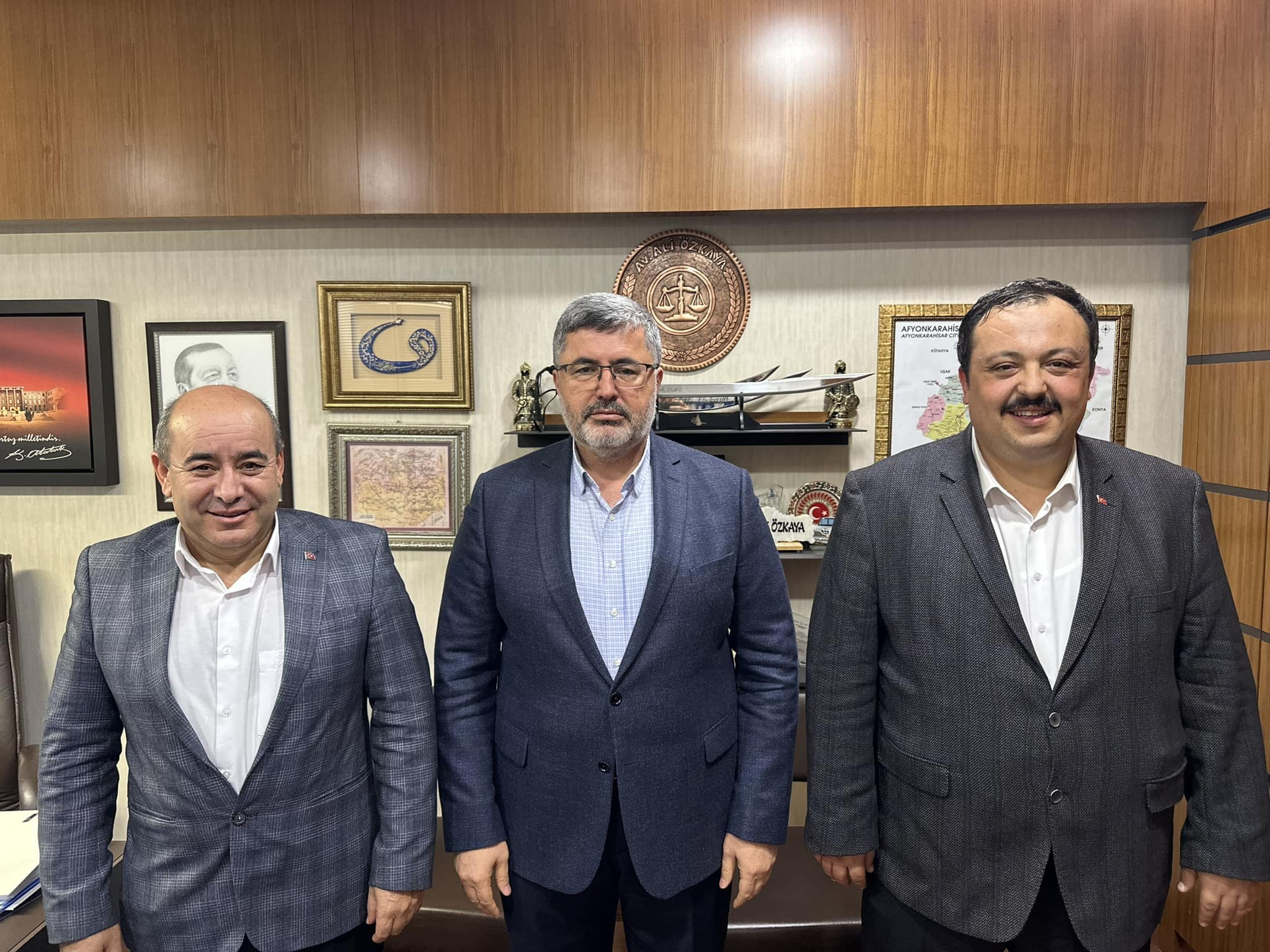 AK Parti Afyonkarahisar Milletvekili Ali Özkaya, Bolvadin ve Dişli'nin gelişimi için önemli bir buluşma gerçekleştirdi.