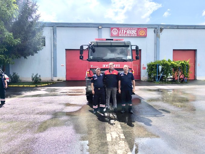 Afyonkarahisar Belediyesi'nden Yangın Söndürme Desteği