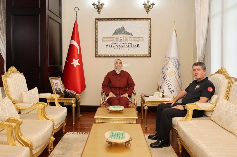 Afyonkarahisar Valisi Yiğitbaşı, Polis Okulu Müdürü Taşdelen'i Kabul Etti