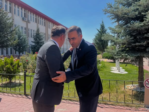 Afyonkarahisar Milletvekili Arslan, Sağlık Bilimleri Üniversitesi Rektör Vekili'ni Ziyaret Etti