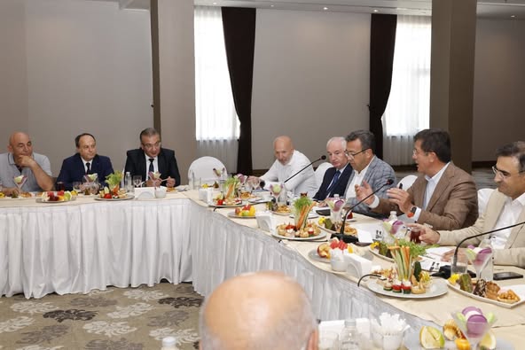 Afyonkarahisar İş Dünyası, Zeybekci ile Bir Araya Geldi