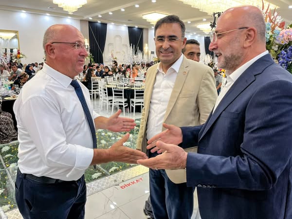 Ak Parti Heyeti, Afyonkarahisar'da Mutlu Düğün Merasimine Katıldı