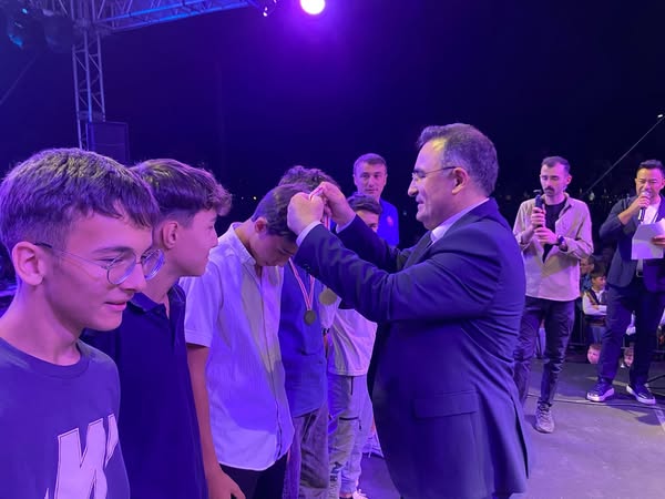 Sandıklı'da Festival Coşkusu: Termal Turizm ve Gurbetçi Buluşması