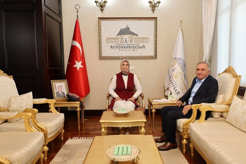 Afyonkarahisar Valisi, Park Hayat Yönetim Kurulu Başkanı ile Görüşme Gerçekleştirdi