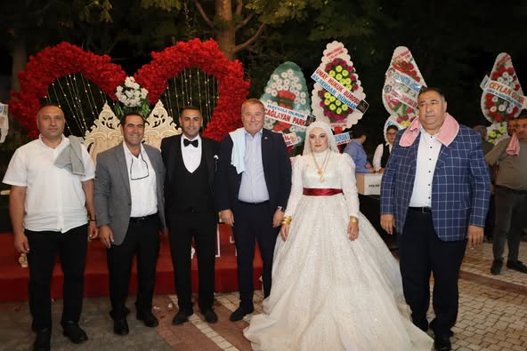 İyi Parti Afyonkarahisar Milletvekili Hakan Şeref Olgun, Düğün Törenine Katıldı