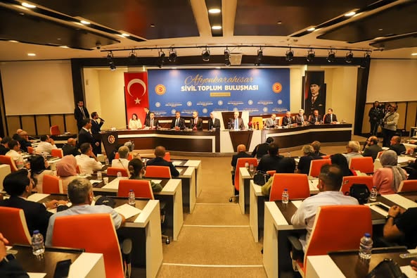 Afyonkarahisar'da Kanaat Önderleri ve Vekil Arslan Bir Araya Geldi