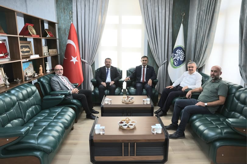 Sandıklı'da Önemli Yatırım Ziyareti: Belediye ve Milletvekilleri Bir Araya Geldi