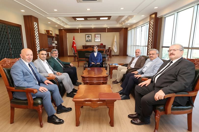 Afyonkarahisar Valisi Yiğitbaşı'nı Milletvekilleri Ziyaret Etti