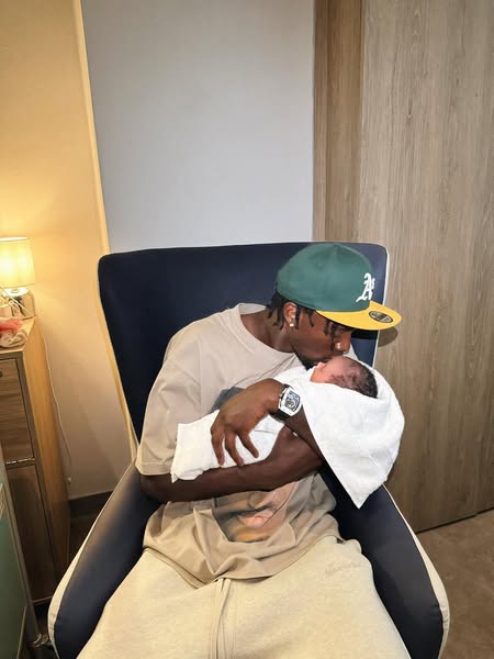 Beşiktaş Futbolcusu Tammy Abraham Baba Oldu!