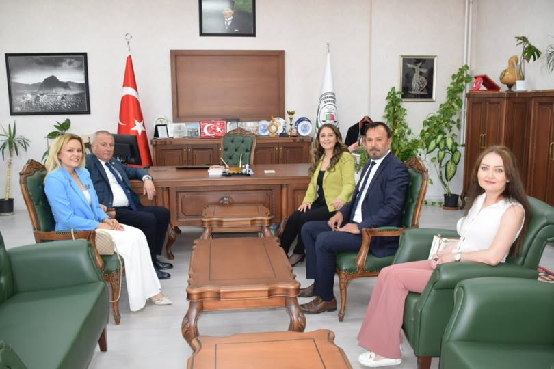 İyi Parti Genel Başkan Yardımcısı Olgun, Afyonkarahisar Baro Başkanı Göktürk'ü Ziyaret Etti