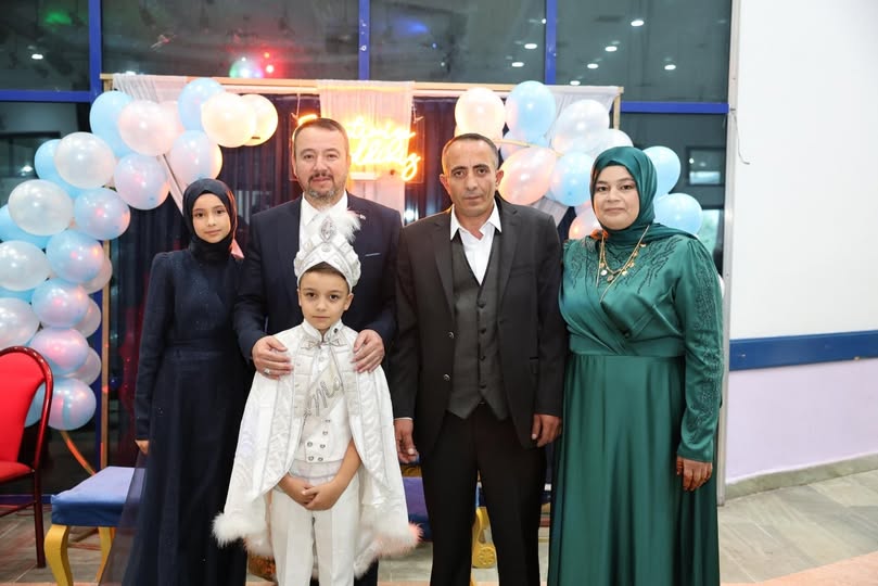 Sandıklı Belediye Başkanı Öztaş, Çiçek Ailesinin Sünnet Törenine Katıldı