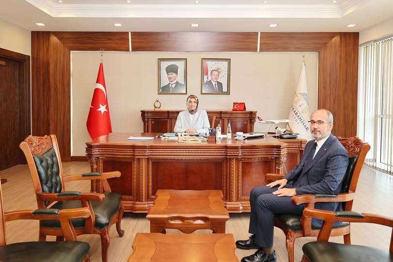 Afyonkarahisar İl Sağlık Müdürü Dr. Öztürk, Valimiz Yiğitbaşı'nı Makamında Ağırladı