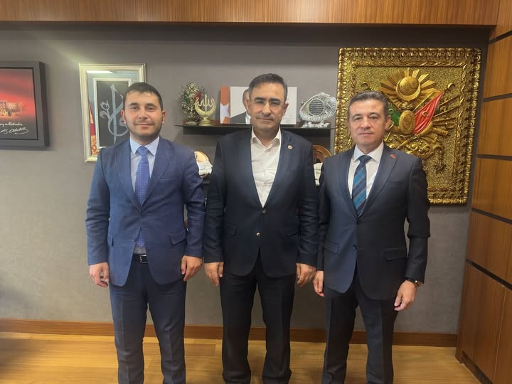AK Partili Hasan Arslan, Strateji ve Kamu Diplomasisi Temsilcilerini Mecliste Ağırladı