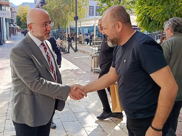 AK Parti Afyonkarahisar İl Başkanı Şahin, Esnaf Ziyaretlerini Sürdürüyor