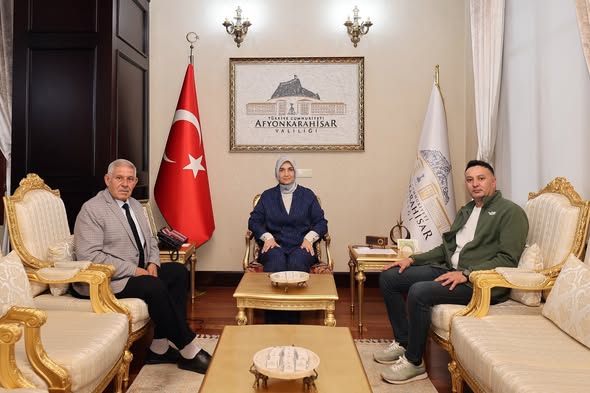 Afyonkarahisar Valisi Yiğitbaşı'na Demiryolları Emekliler Derneği'nden Teşekkür