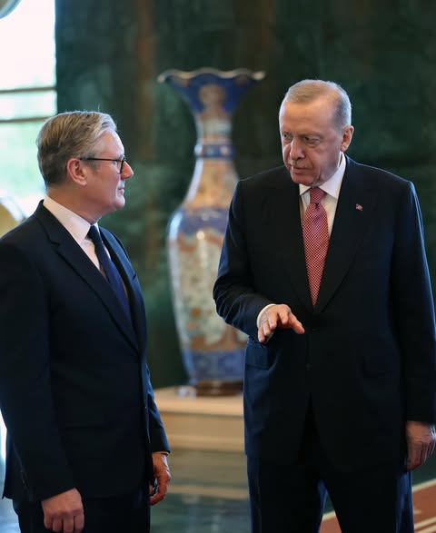 Afyonkarahisar AK Parti İl Başkanlığı'ndan Cumhurbaşkanı Erdoğan'ın İngiltere Başbakanı ile Görüşmesine İlişkin Açıklama